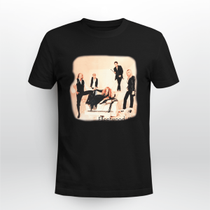 FLEETWOOD MAC BACK AND LOVING IT